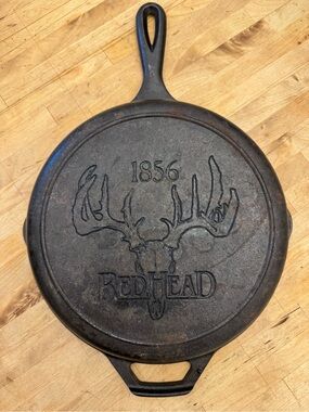 Lodge Cast Iron Skillet red head 1856 deer skull outdoorsman